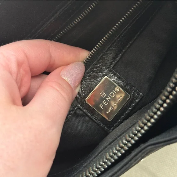 VINTAGE🖤FENDI🖤Neoprene and Leather Baguette Black Multi Pocket Bag - Picture 12 of 15